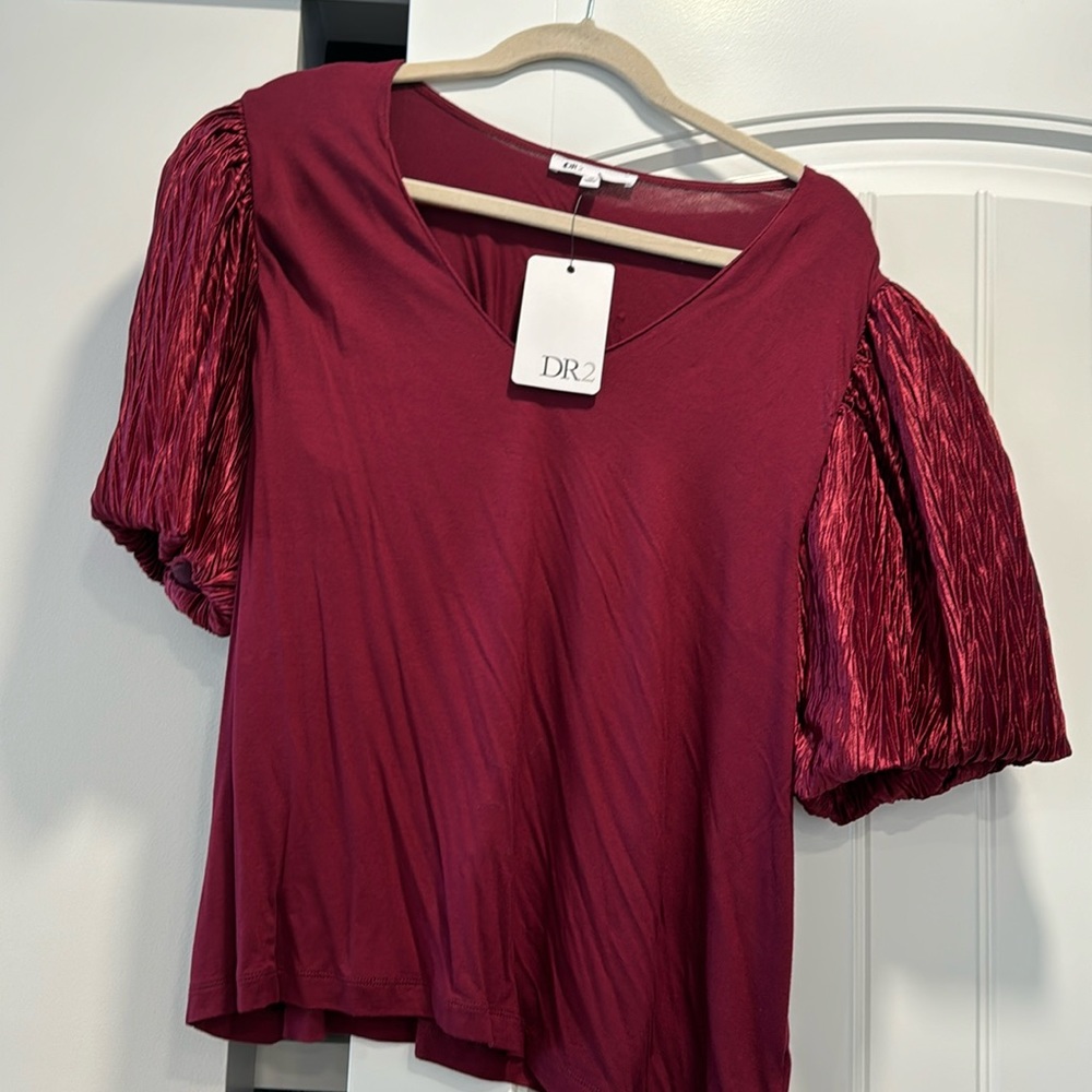 DR2 short sleeve blouse. Size xl. NWT